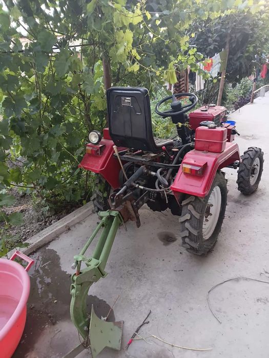 Mini Tiraktor 196 zubr