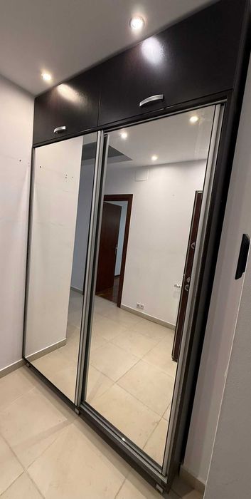 Dressing cu 2 usi glisante si Oglinda; Dulap de hol cu bara umerase