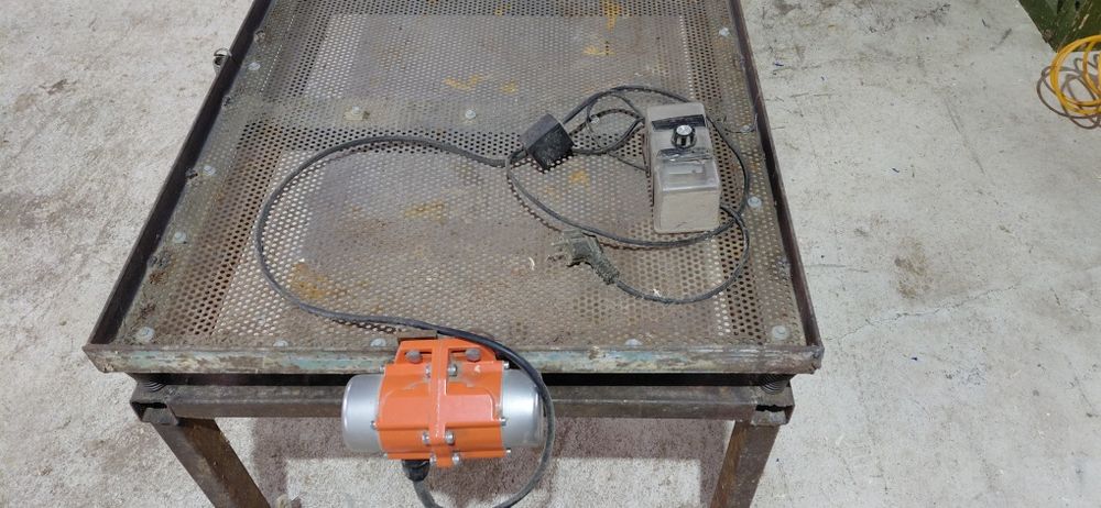 Masă vibranta cernator peleți.