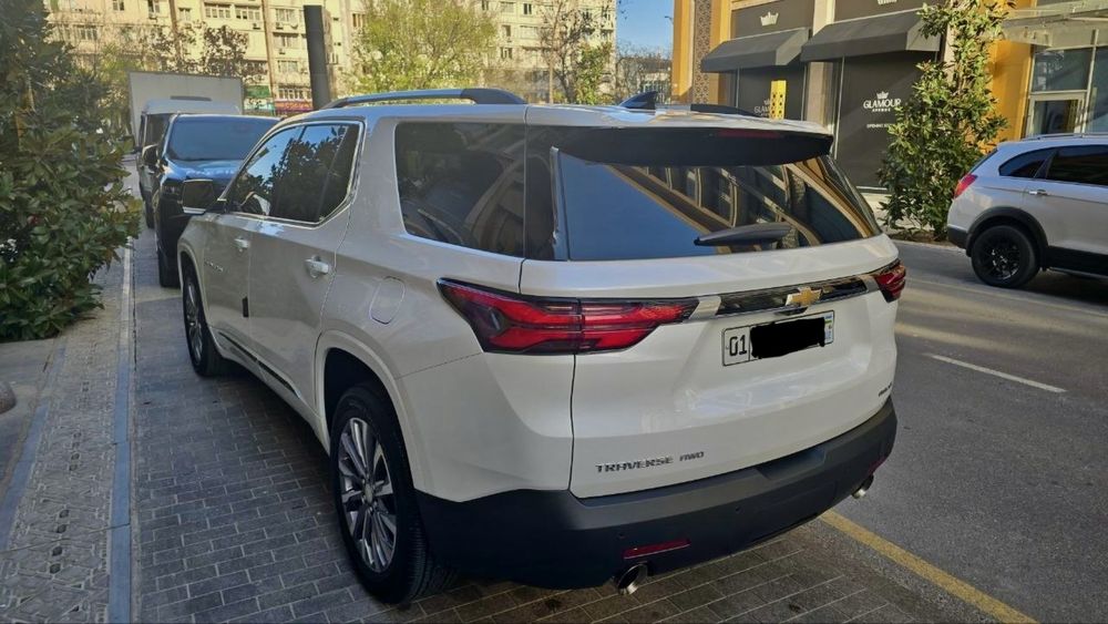Chevrolet Traverse, 2023 yil, 1 odam xaydagan, 31000 probeg, toza.