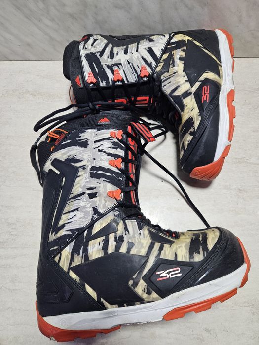 Boots 128 buti placa snowboard   Thirtytwo mărimea  43