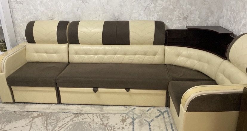 Продам диван угловой