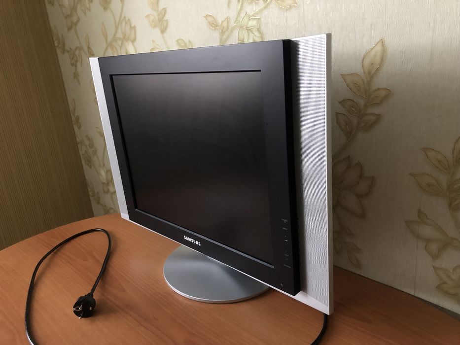 Телевизор “Самсунг”