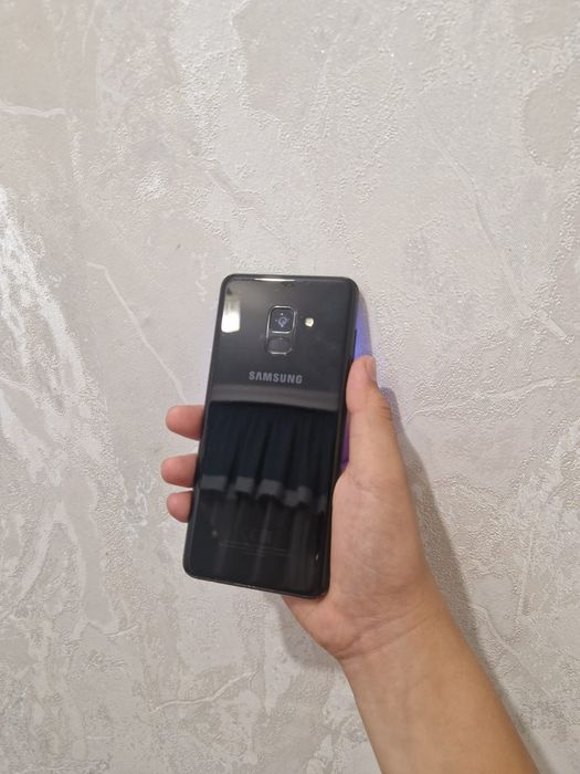 Samsung A8 (2018)