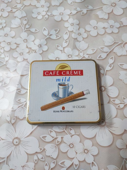 Кутийка - метална , цигарети