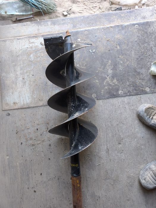 Продам земленой бур