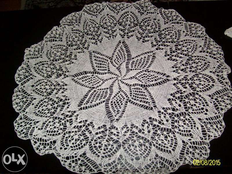 Продавам карета плетени на 5 куки