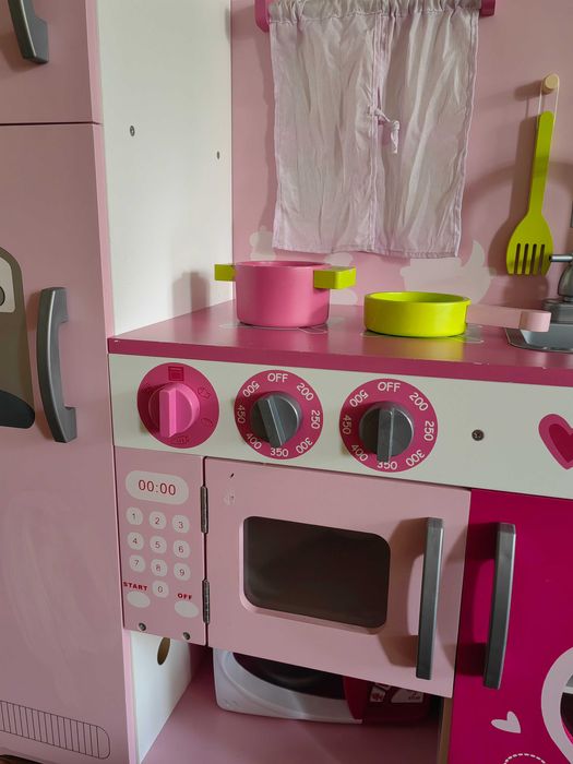 Детска дървена кухня