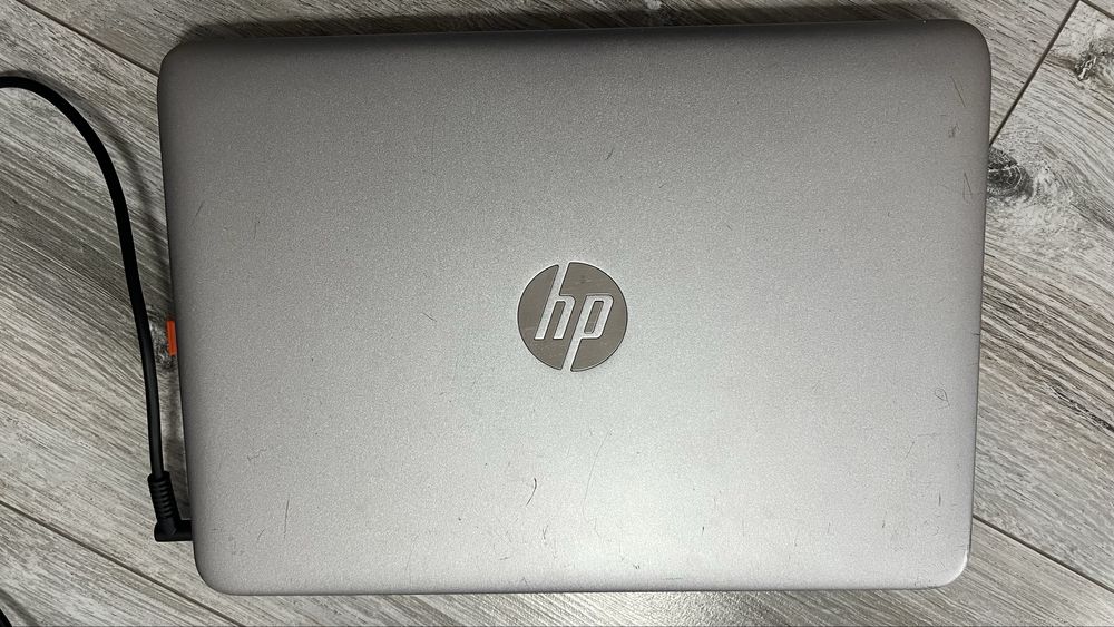 Продавам HP EliteBook 725 G4