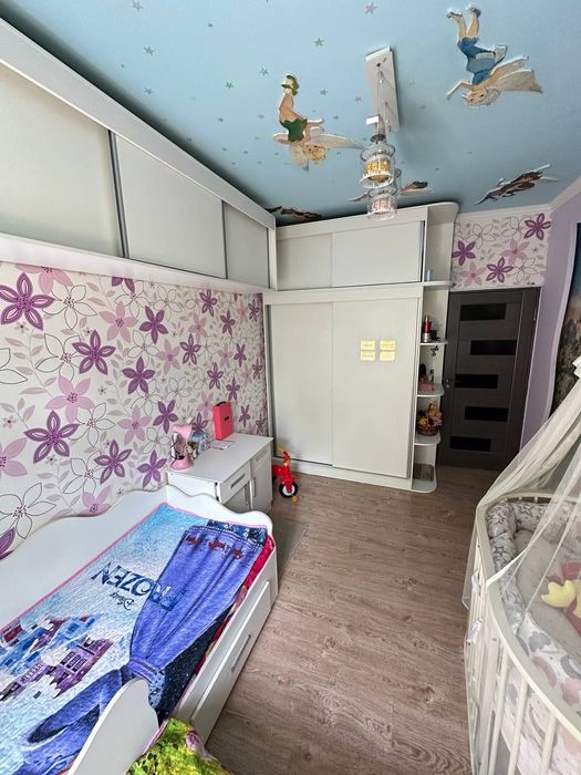 Хамма шароитга эга 3 хонали уй сотилади/ 3х комнатная квартира с удоб.