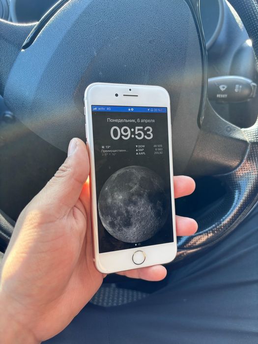 Продам айфон 8 64 гб
