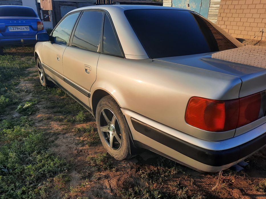 Продам Ауди 100с4
