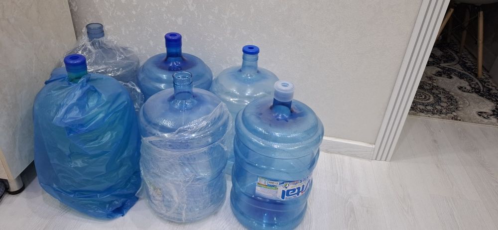 Продам бутылки от воды