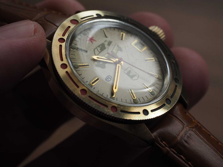 Ceas sovietic mecanic Vostok ZAZ Tavria, funcțional, rezistent la apă