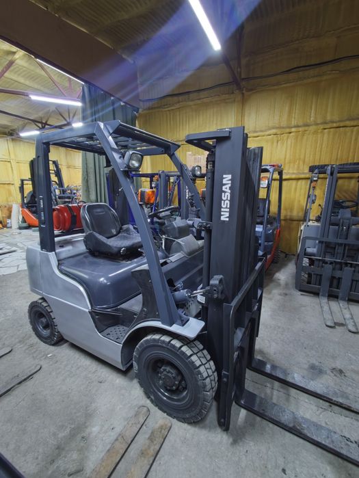 Продам вилочный погрузчик. Кара