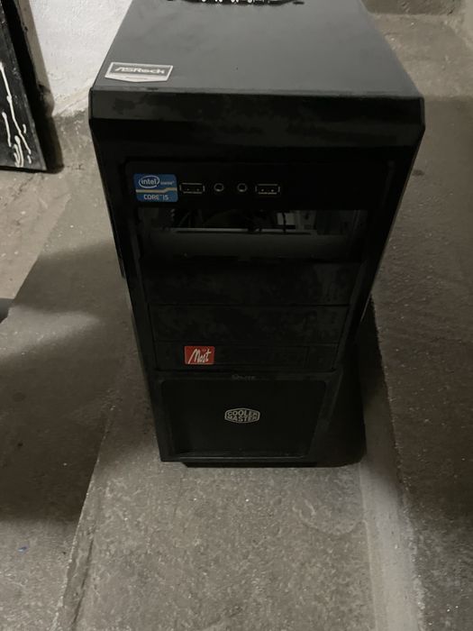 Кутия за компютър Cooler Master + захранване