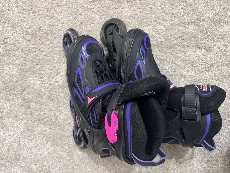 Role sport reglabile marimea 37,5-41 cu luminite