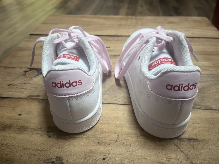 Маратонки адидас