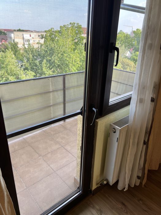 Proprietar inchiriez apartament 2 camere zona Lipovei !