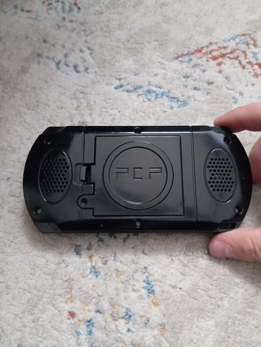 Продаются фишки, карточки Pokémon,PSP