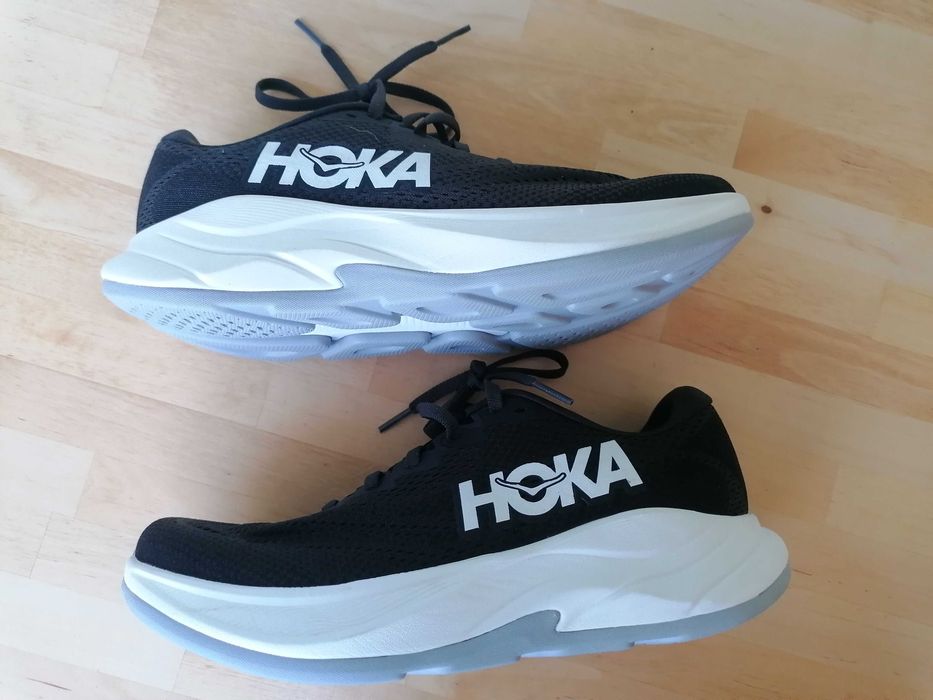 Adidași damă Hoka Rincon 4 Wide 1155133 negri mărimea 40 – pantofi alergare ultra ușori confort premium, ideali running/fitness – în cutie neoriginală