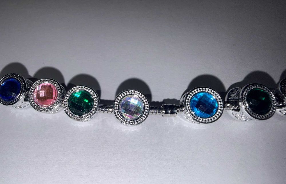 Bratari si Charmuri tip Pandora