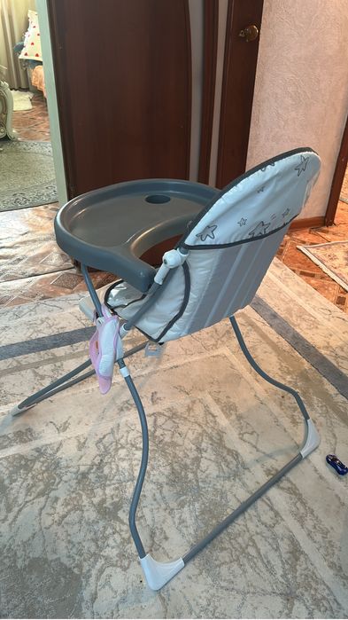 Стол для кормление