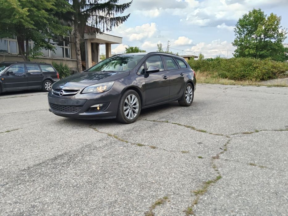 Opel Astra j 2015 1.6 дизел