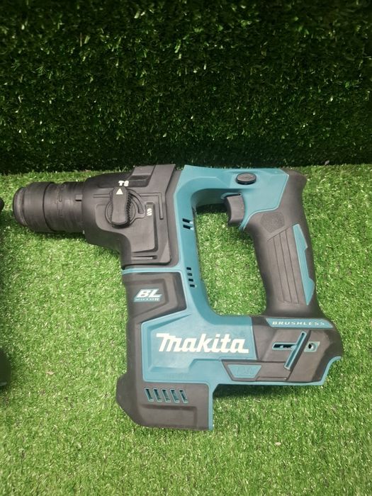Безчеткови компактни перфоратори на Makita DHR171