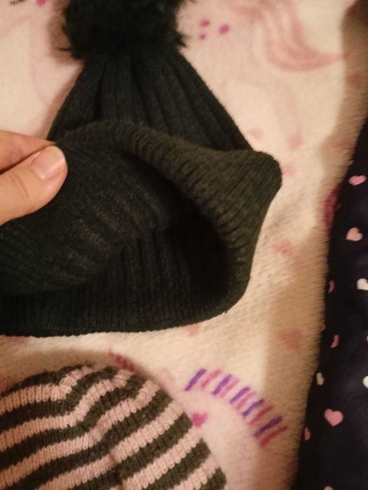 Детски шапки 2 бр