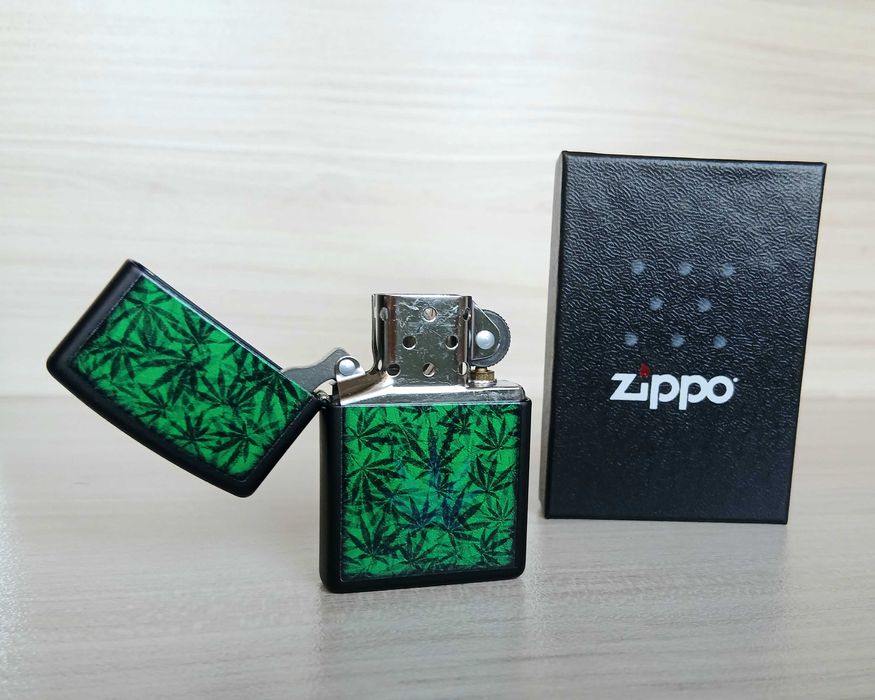 Нова запалка Zippo Green Cannabis + подарък гориво