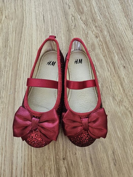 Червени пантофки р-р 25/ Сини пантофки р-р 28 см