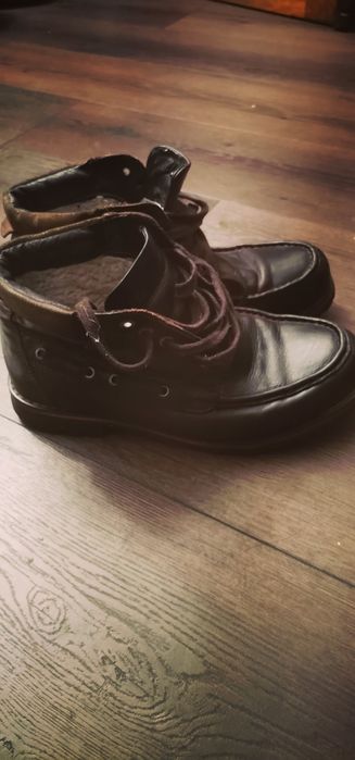 Ghete bărbați culoare maro.