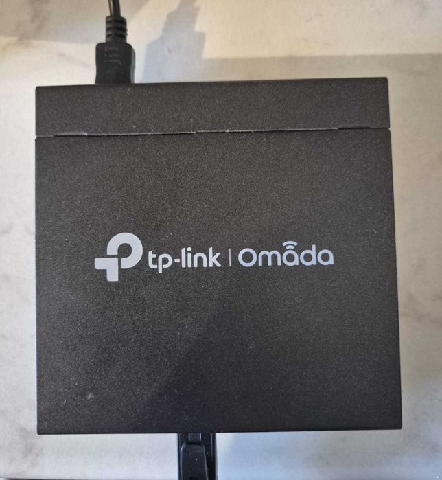 Controler Hardware Omada TP-LINK OC200 350 lei