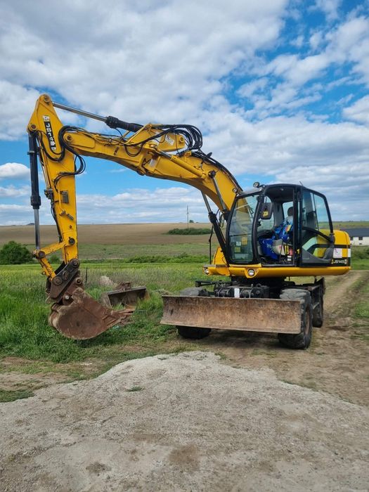 Închiriere excavator JCB JS145W (16t) + operator