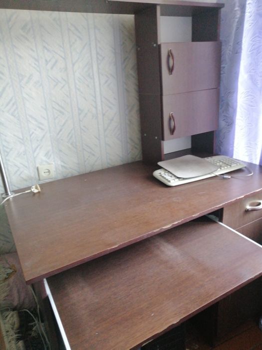 Компьютерный стол