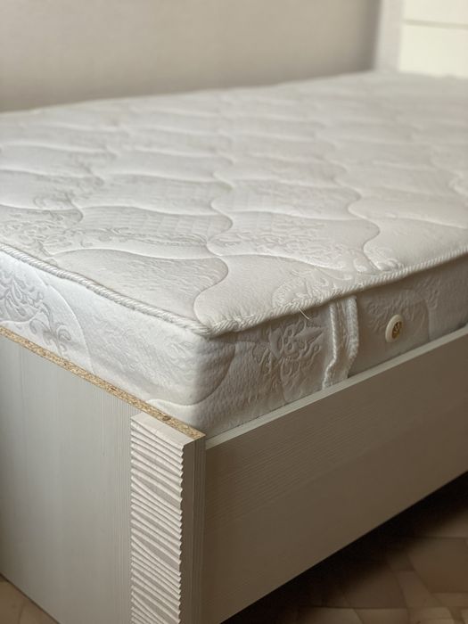 Кровать 120 на 200 белого цвета