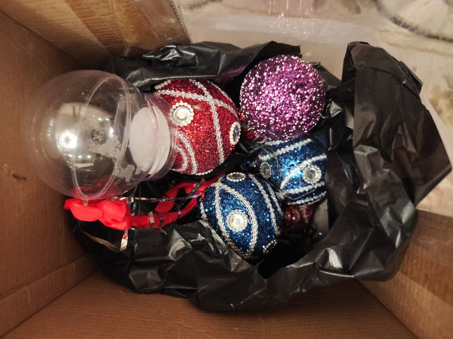 Ёлка искусственная + игрушки