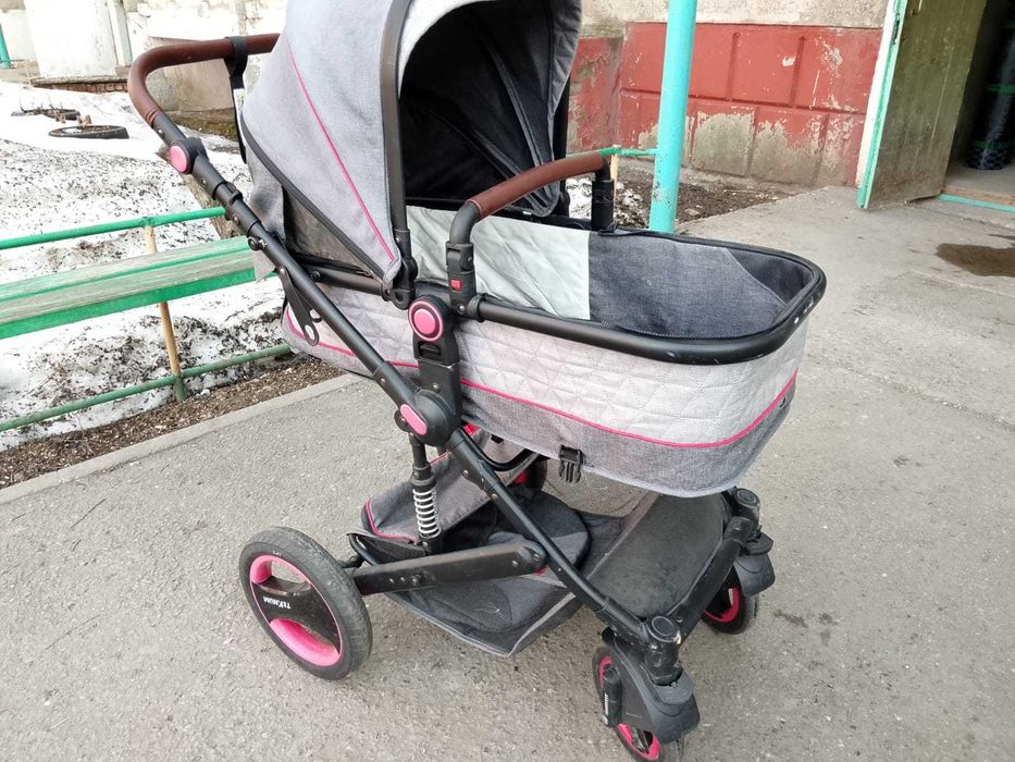 Продам детскую коляску в отличном состояние.