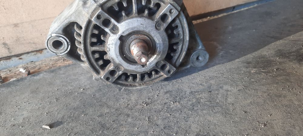 Продам  генератор за 15000