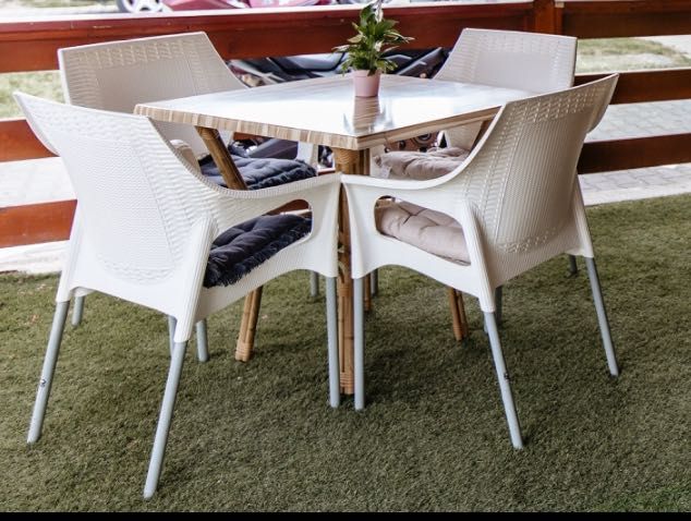 Set masa cu 4 scaune alb modern terasa bucatarie Horeca
