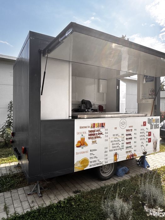 Food truck / Rulotă comercială echipată și înmatriculată