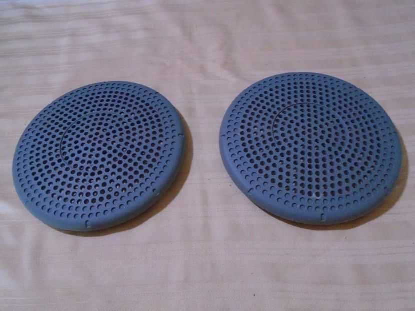 Grile auto pentru difuzoare / boxe