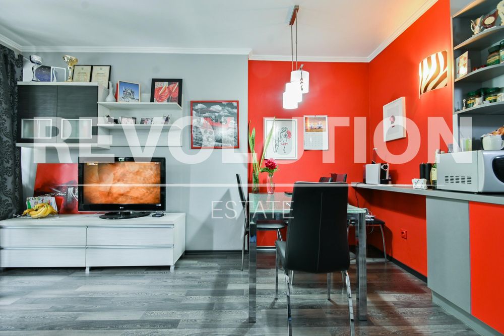 Продава се Тристаен апартамент в София, Младост 4 - 120 кв.м за 2500 €/кв.м - Снимка #3