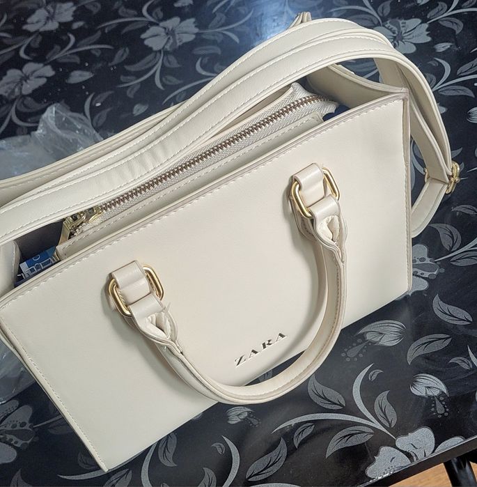 Сумка белая в хорошем состоянии