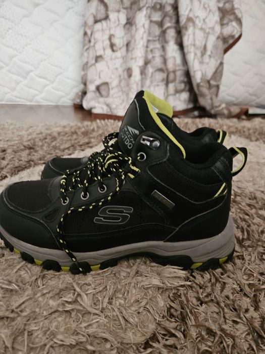 Skechers  зимни Ботуши 39.5
Непромокаеми боти Selmen Melano,