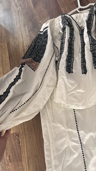 Bluza și brâu popular