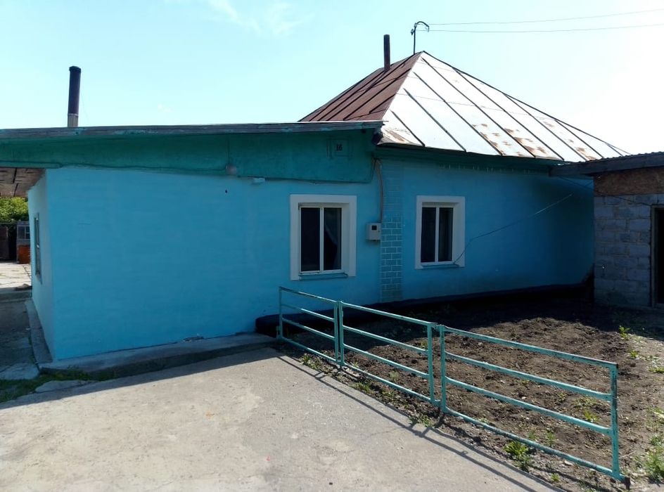 Продам дом в тихом месте.