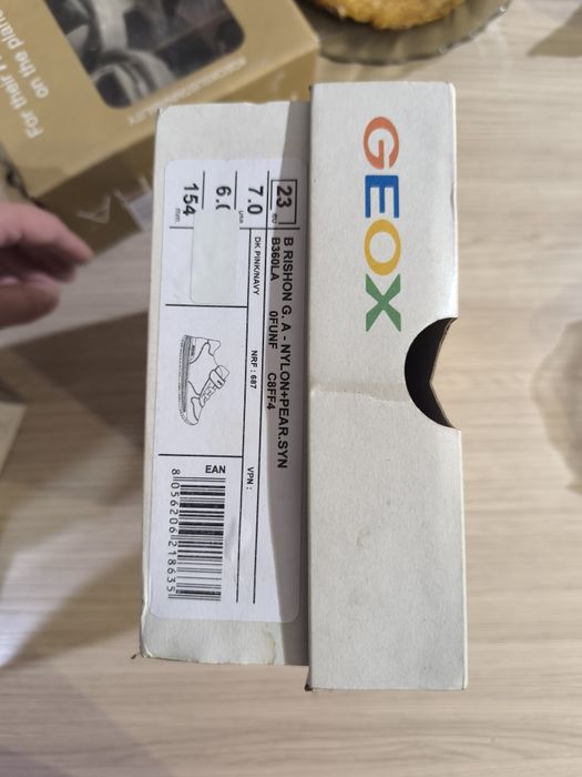 Geox новые ,23р за 9500