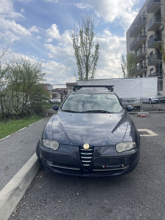 Alfa Romeo 147 1.9 JTD PORNEȘTE – bună pentru dezmembrat / proiect